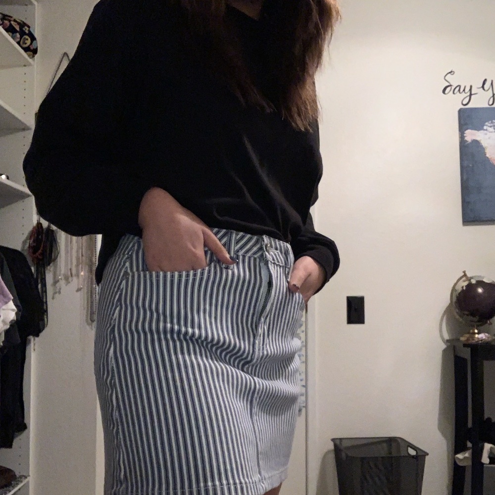 Stripes 🤩 - Picture 2 of 4